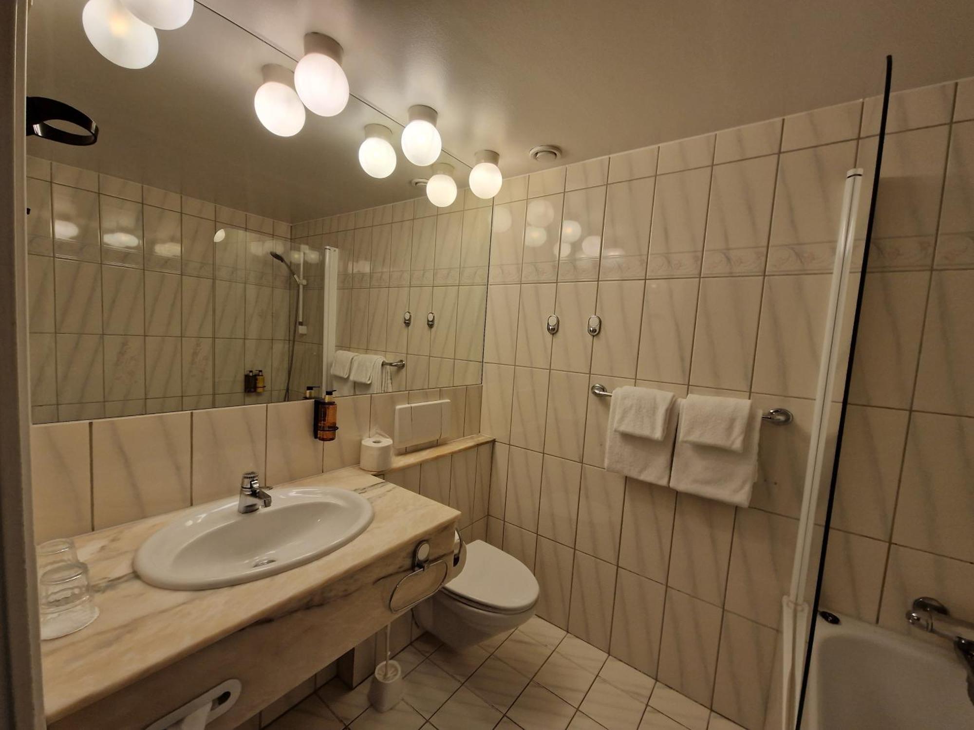 Dr. Holms Hotel Гейло Экстерьер фото